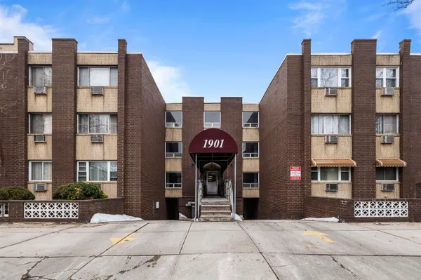 $2,100 | 1901 John F. Kennedy Boulevard, Unit 302, North Bergen, NJ 07047