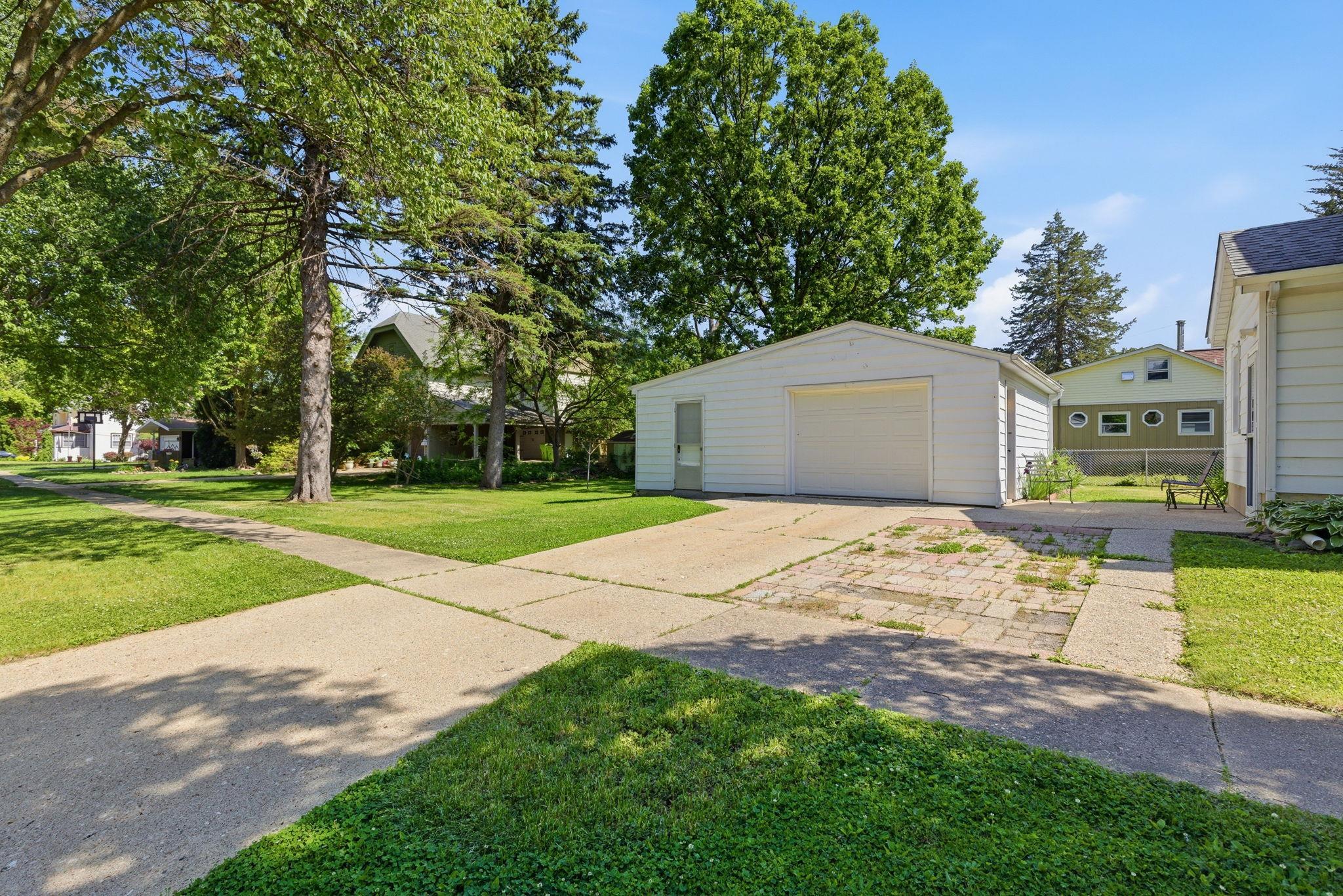 121 North 5th Street Delavan, WI 53115 - Photo 29 of 42