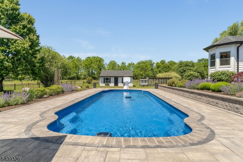 16 Wolverton Road Pittstown, NJ 08867 - Photo 44 of 50