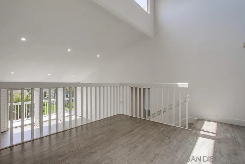 1764 Whitehall Road Encinitas, CA 92024 - Photo 8 of 25 a view of a hallway
