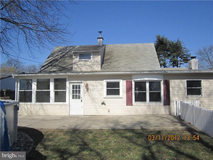 10 Merry Turn Road Levittown, PA 19056 - Photo 3 of 11 Exterior Back