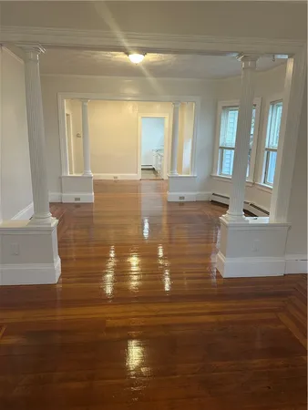 $2,400 | 1229 Narragansett Boulevard, Unit 1, Cranston, RI 02905