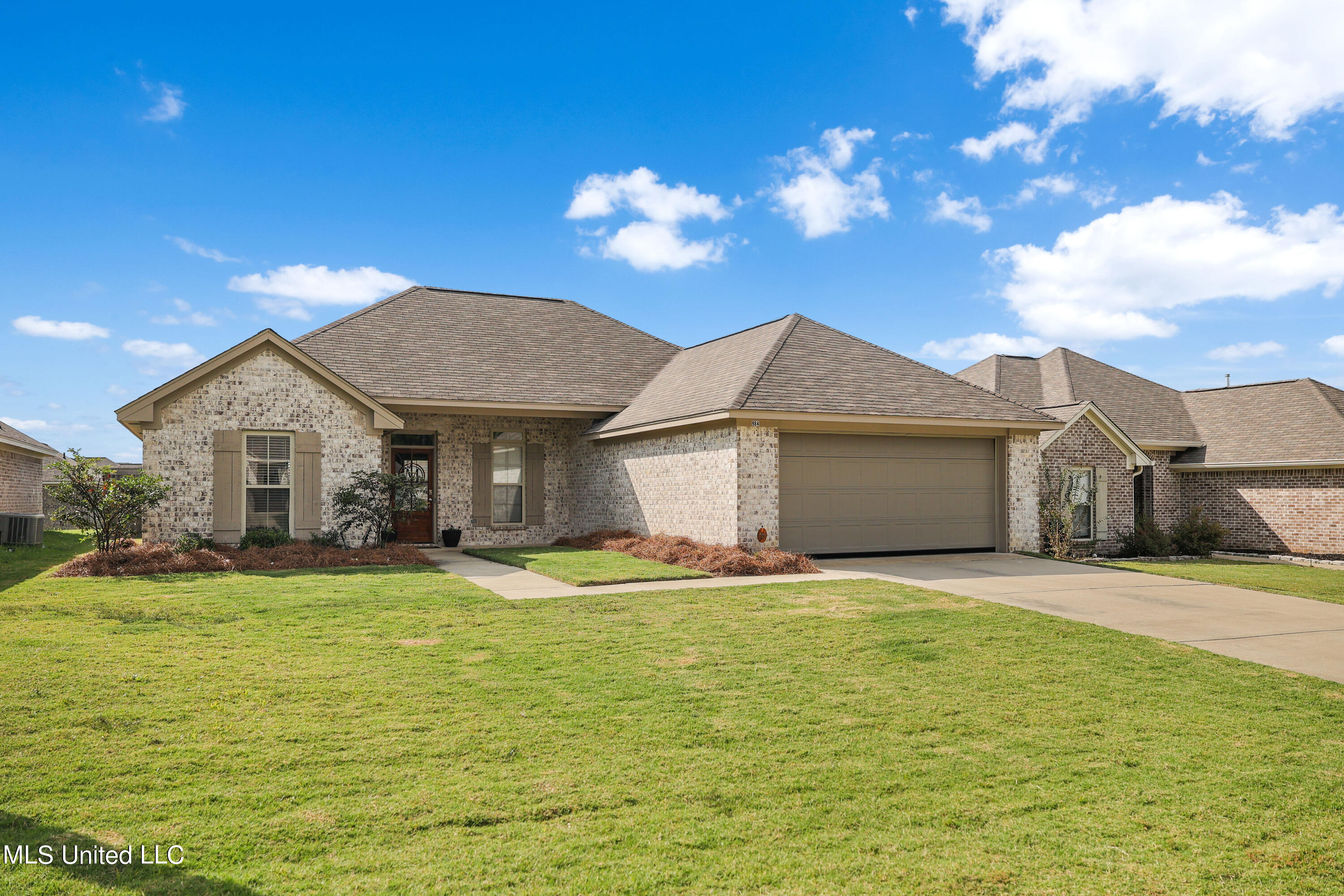 984 Filmore Dr. Brandon, MS 39042 - Photo 1 of 34 Brandon
