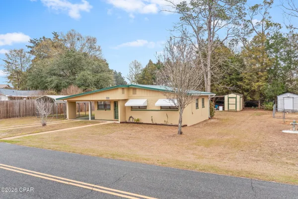$159,999 | 5392 College Drive, Graceville, FL 32440
