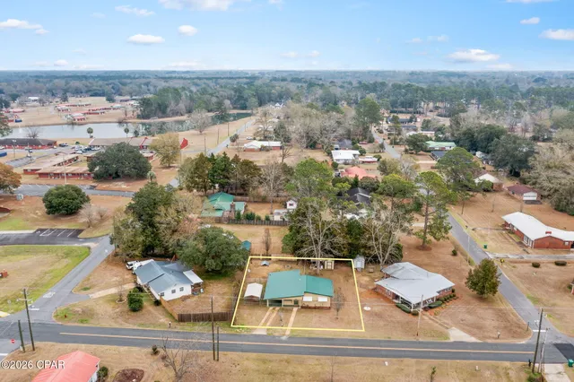 $159,999 | 5392 College Drive, Graceville, FL 32440