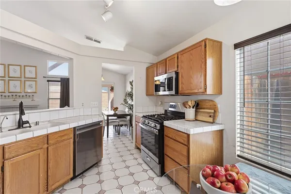 $380,000 | 2416 Oakgrove Street, Rosamond, CA 93560