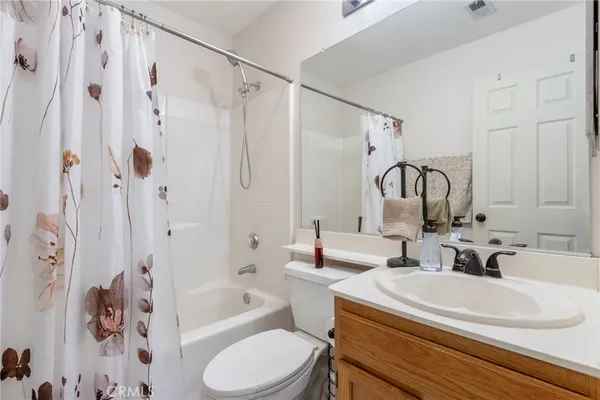 $380,000 | 2416 Oakgrove Street, Rosamond, CA 93560