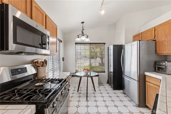 $380,000 | 2416 Oakgrove Street, Rosamond, CA 93560