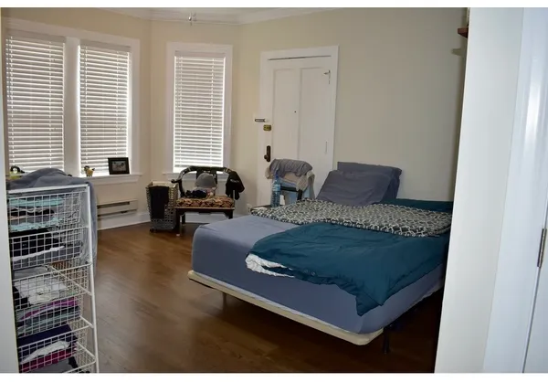 $1,895 | 3817 North Greenview Avenue, Unit 3W, Chicago, IL 60613