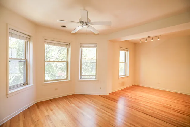 $1,850 | 2315 West School Street, Unit 2, Chicago, IL 60618