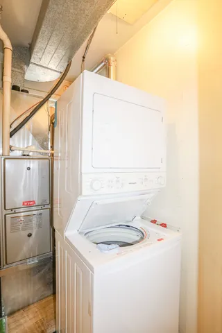 $1,850 | 2315 West School Street, Unit 2, Chicago, IL 60618