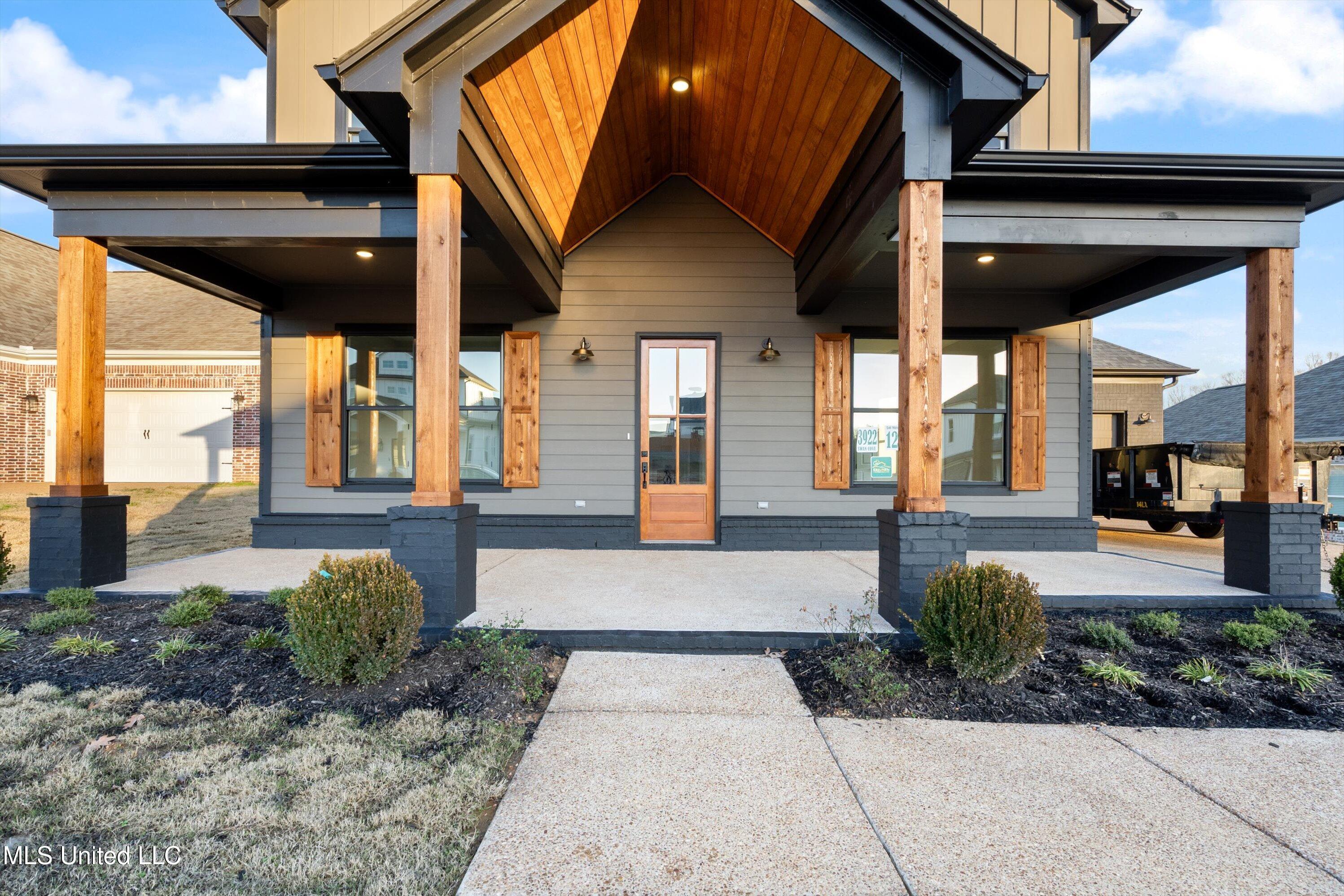 3922 Swan Cove Hernando, MS 38632 - Photo 2 of 30 03-DSC0427