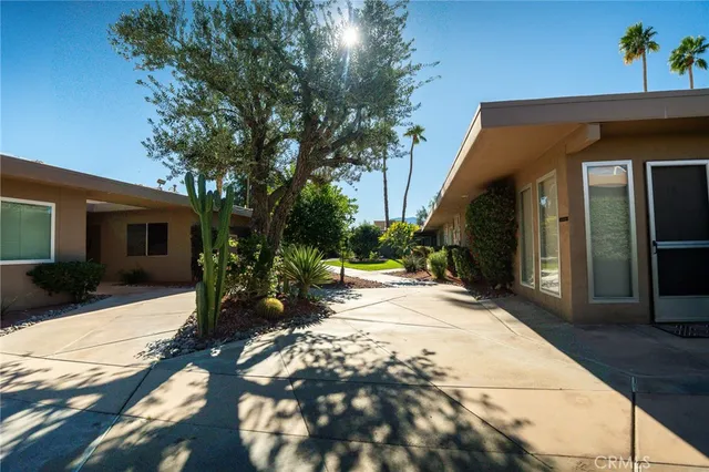 $319,900 | 79294 Montego Bay Drive, Unit 9, Bermuda Dunes, CA 92203