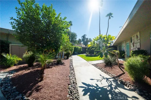 $279,900 | 79294 Montego Bay Drive, Unit 9, Bermuda Dunes, CA 92203