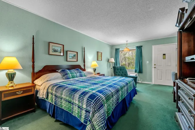 $1,050,671 | 133 Hiawatha Trail, Pickens, SC 29671