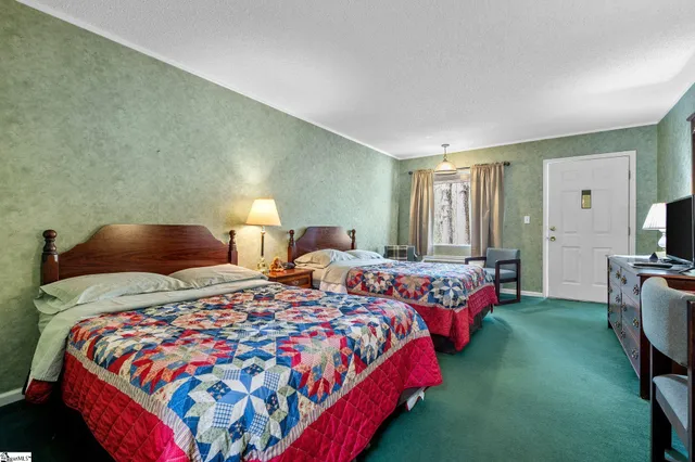 $1,050,671 | 133 Hiawatha Trail, Pickens, SC 29671