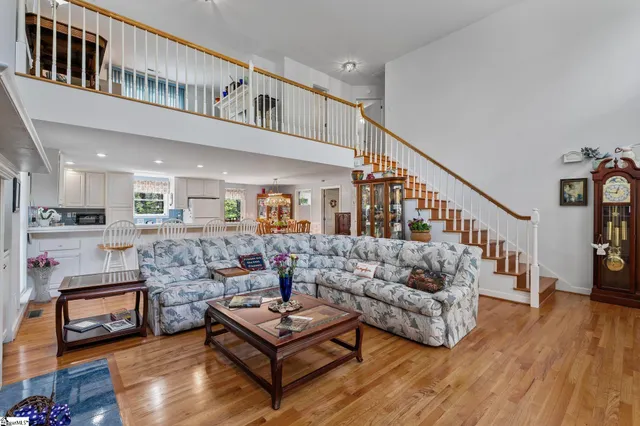 $1,050,671 | 133 Hiawatha Trail, Pickens, SC 29671