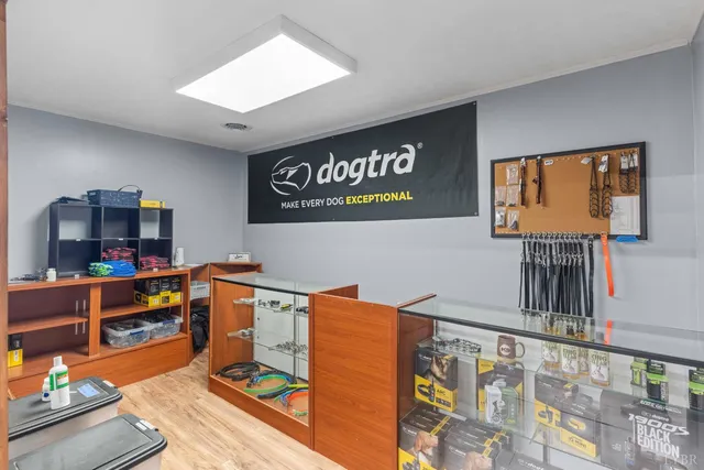 a view of a workspace with furniture