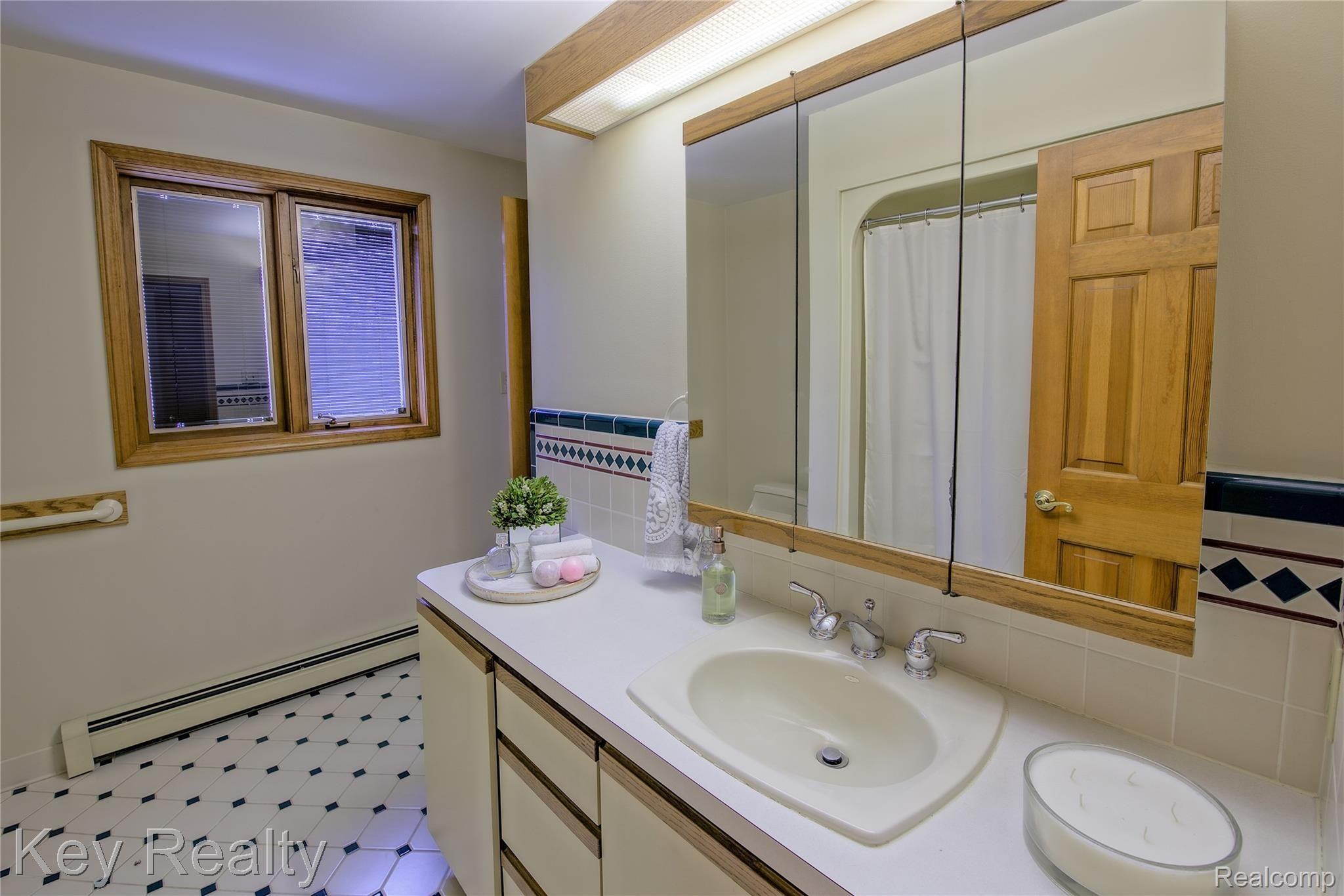 345 West Sigler Road Carleton, MI 48117 - Photo 26 of 28 345 W Sigler-29.jpg