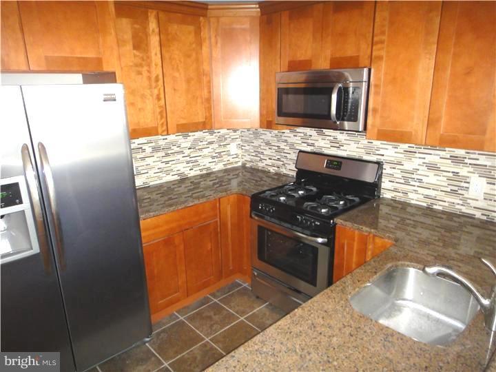3528 Kyle Road Philadelphia, PA 19154 - Photo 7 of 21 Gallery Image 7