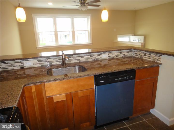 3528 Kyle Road Philadelphia, PA 19154 - Photo 9 of 21 Gallery Image 9
