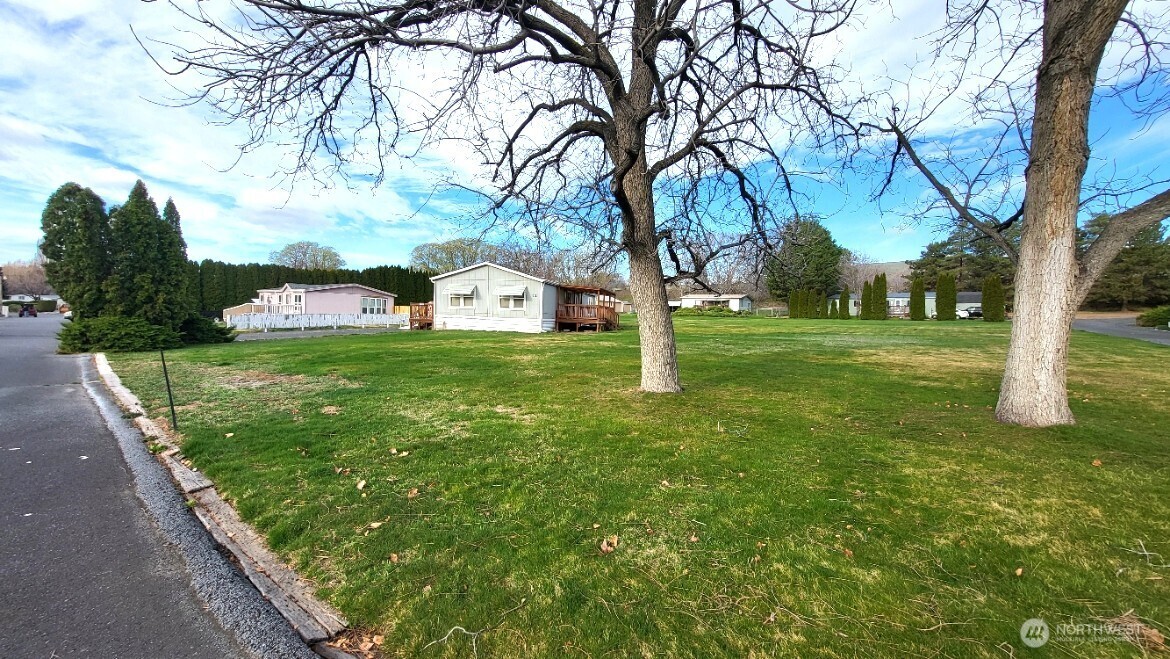 2285 Basin Street Southwest, Unit 12 Ephrata, WA 98823 - Photo 5 of 29