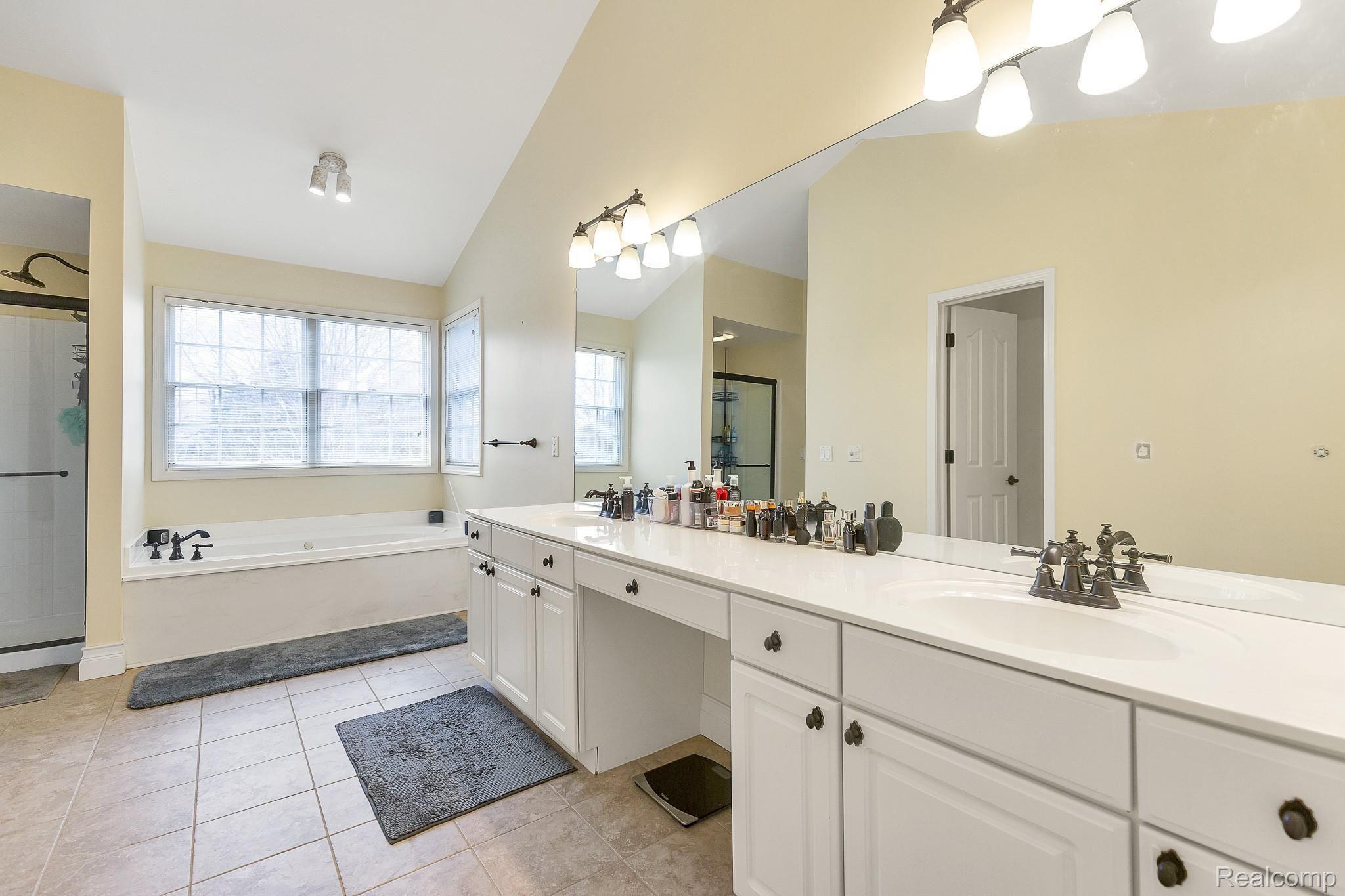 653 Wyngate Drive Rochester, MI 48307 - Photo 34 of 48 44.jpg