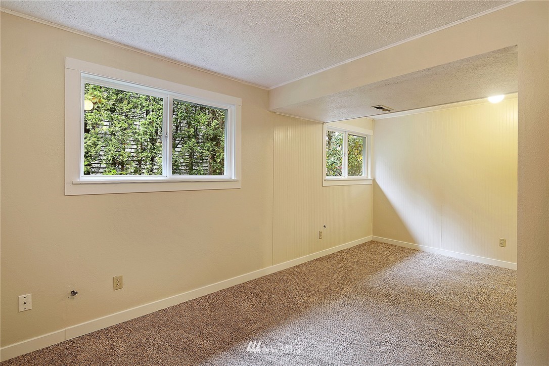 16207 Southeast 178th Place Renton, WA 98058 - Photo 17 of 22 Gallery Image 17