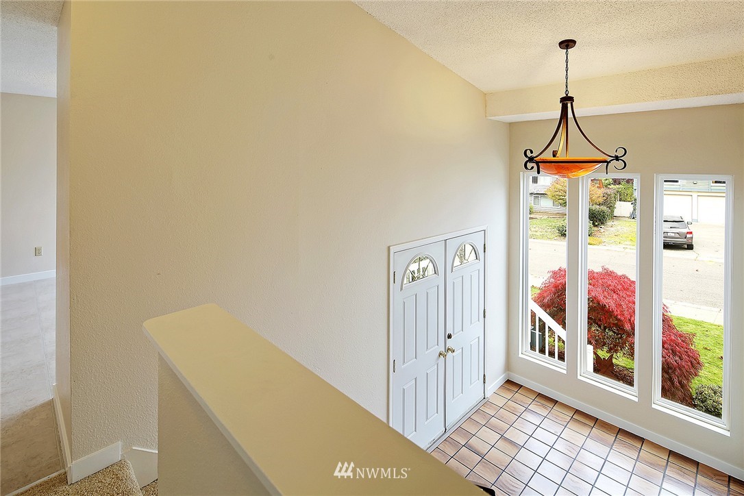 16207 Southeast 178th Place Renton, WA 98058 - Photo 3 of 22 Gallery Image 3