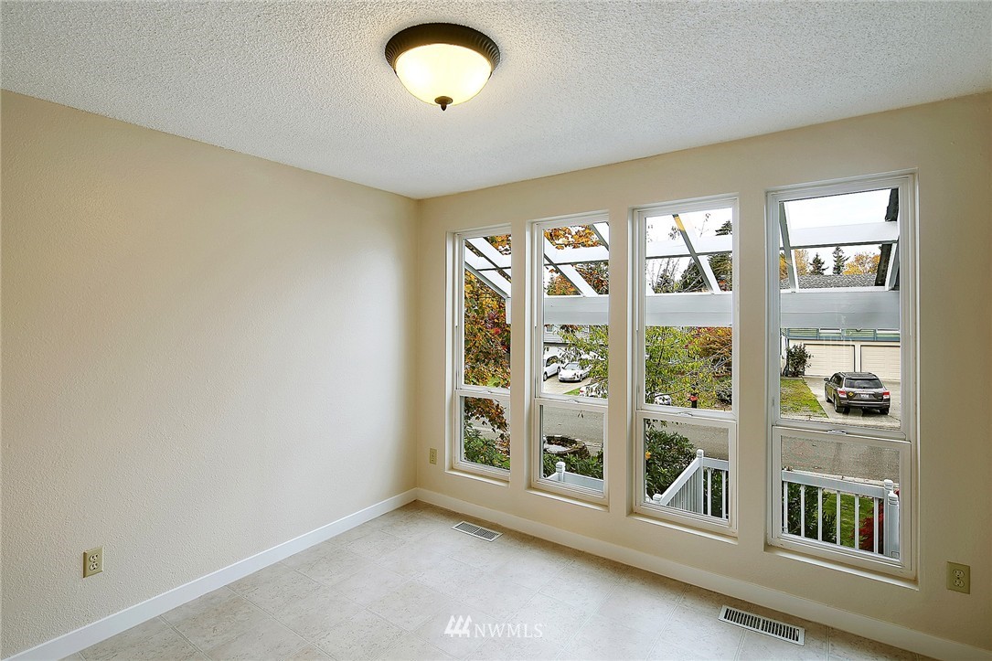 16207 Southeast 178th Place Renton, WA 98058 - Photo 7 of 22 Gallery Image 7