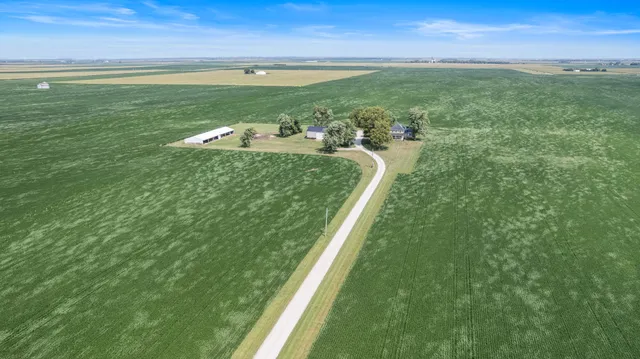 $525,000 | 164 County Road 3100 North, Foosland, IL 61845