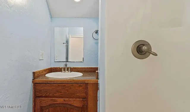 $420,000 | 233 Henley Place, Bay St. Louis, MS 39520