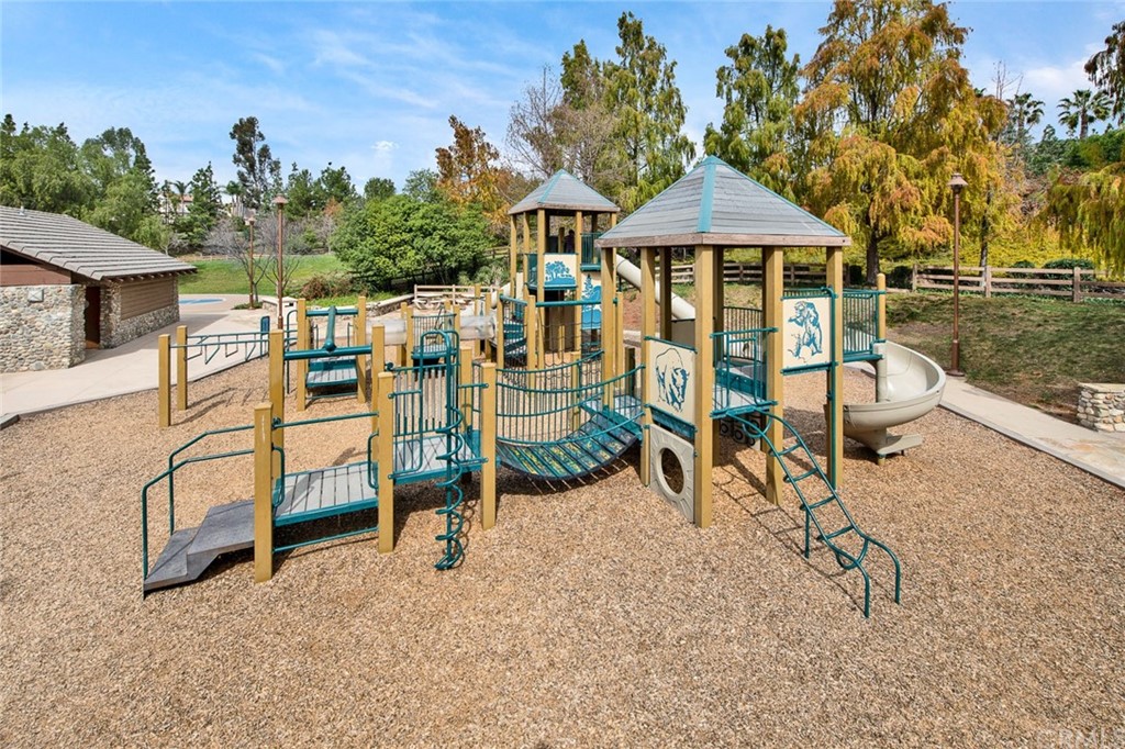 10464 Caribou Way Tustin, CA 92782 - Photo 31 of 34 a view of an chairs and tables in the patio