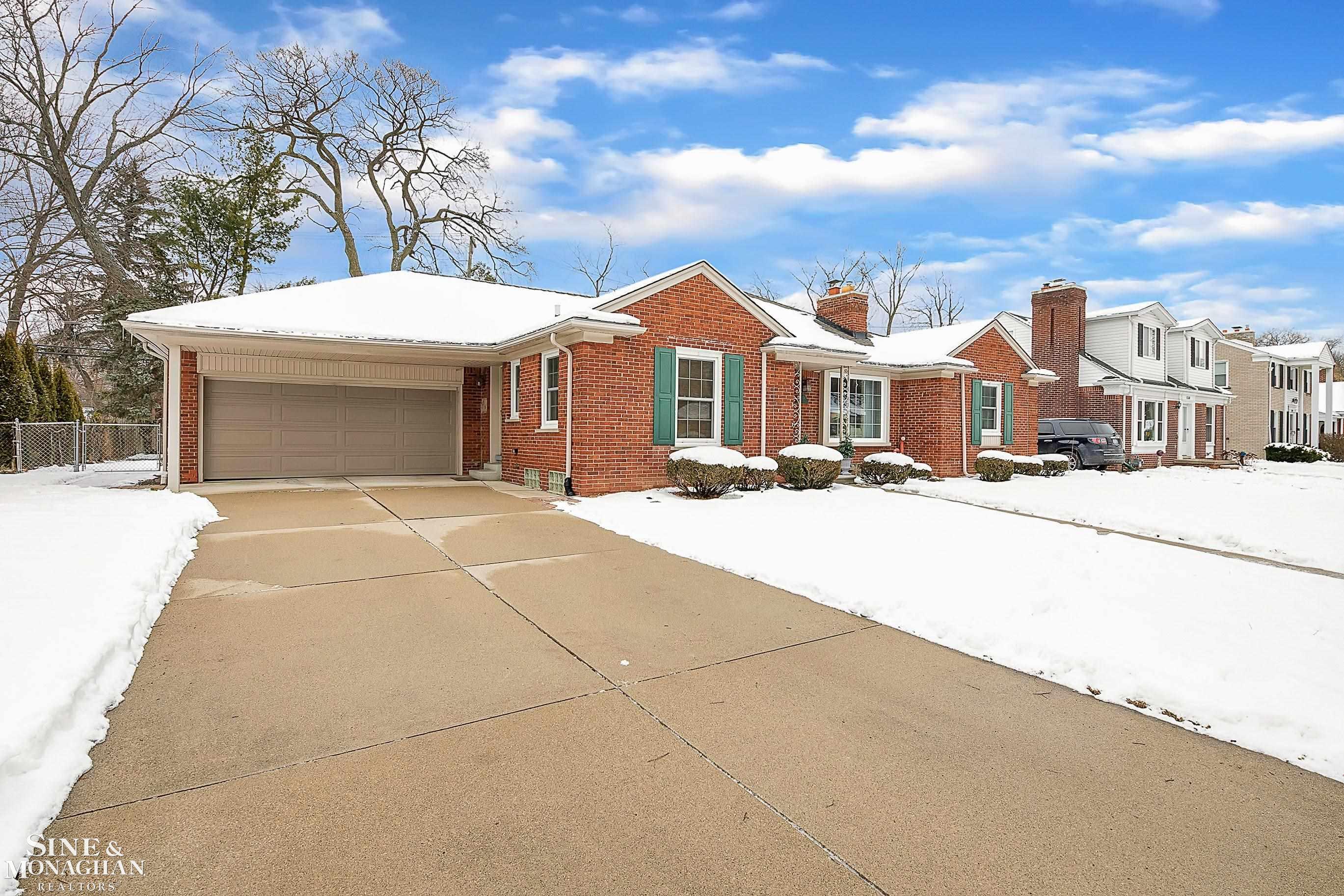 1356 Fairholme Road Grosse Pointe, MI 48236 - Photo 54 of 55 50100568-53.JPG