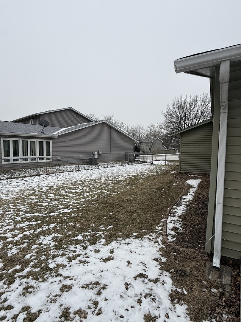 2490 Ridge Avenue Aurora, IL 60504 - Photo 18 of 20