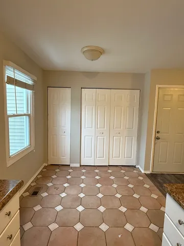 $319,000 | 2490 Ridge Avenue, Aurora, IL 60504