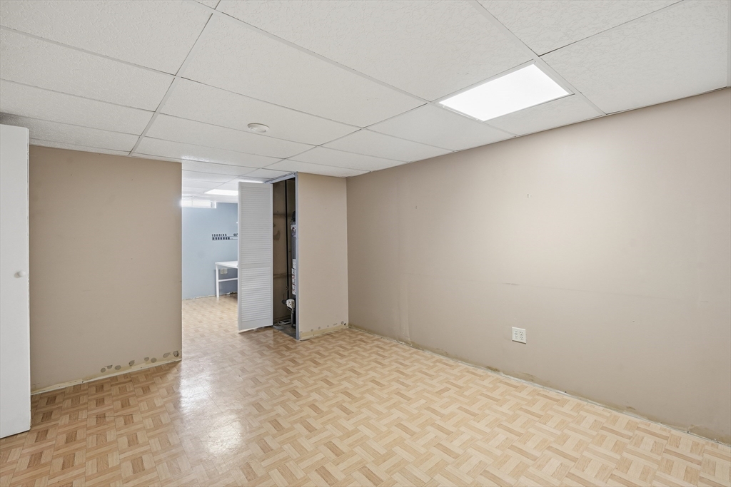 43 Morningside Park Springfield, MA 01108 - Photo 26 of 35