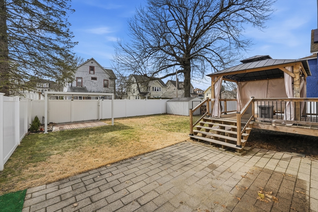 43 Morningside Park Springfield, MA 01108 - Photo 32 of 35