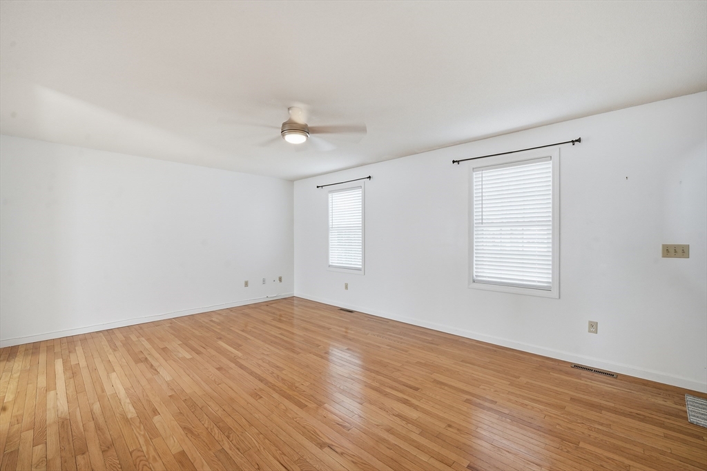 43 Morningside Park Springfield, MA 01108 - Photo 6 of 35