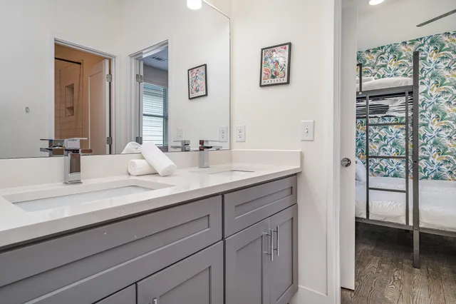 $3,995 | 117 B Elmhurst Avenue, Nashville, TN 37207