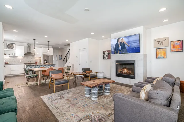 $3,995 | 117 B Elmhurst Avenue, Nashville, TN 37207