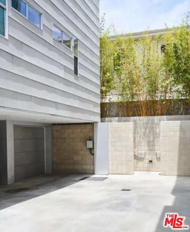 $6,450 | 742 North Hudson Avenue, Unit 2, Los Angeles, CA 90038