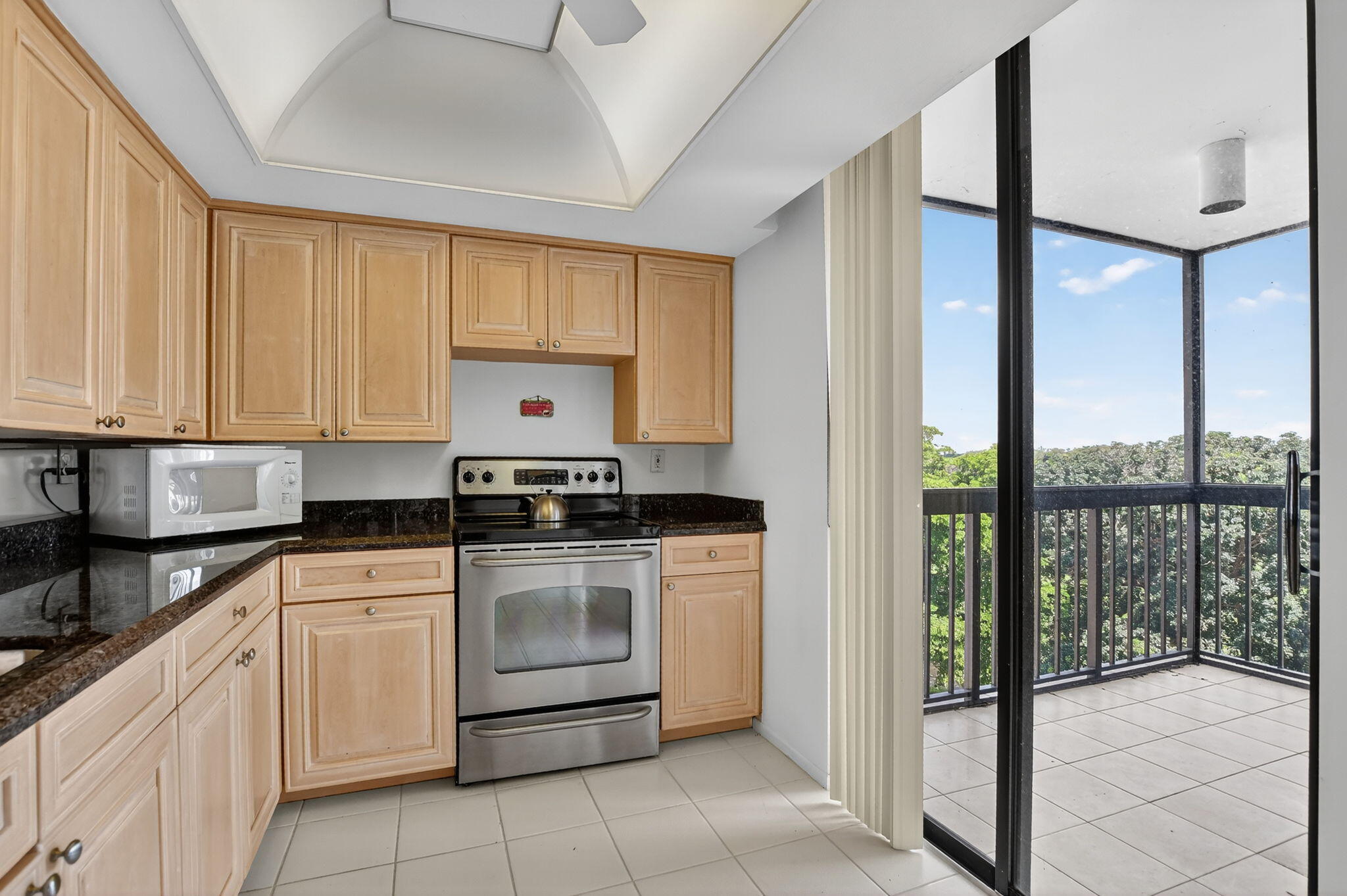 1871 Bridgewood Drive Boca Raton, FL 33434 - Photo 2 of 63 14-web-or-mls-039_DSC_1902