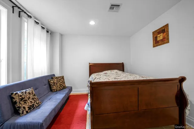 $10,000 | 87 Arleigh Road, Great Neck, NY 11021