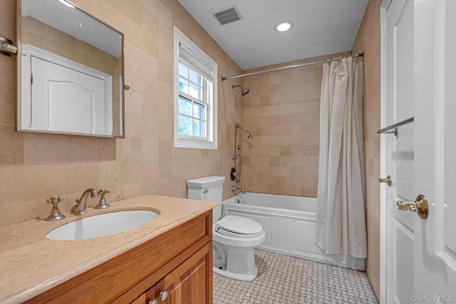 $10,000 | 87 Arleigh Road, Great Neck, NY 11021