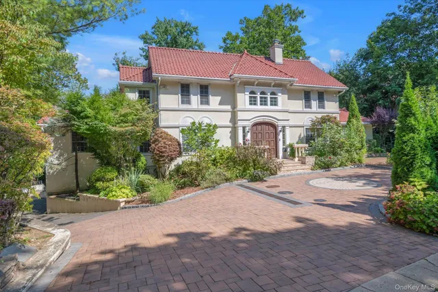 $10,000 | 87 Arleigh Road, Great Neck, NY 11021