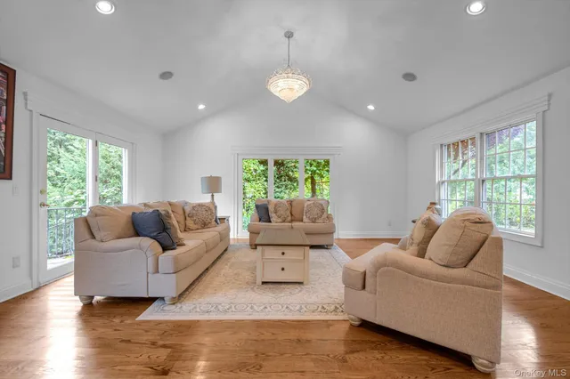 $10,000 | 87 Arleigh Road, Great Neck, NY 11021