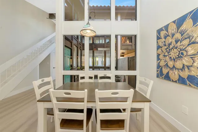 $575,000 | 800 South Boulevard Of The Presidents, Unit 16, Sarasota, FL 34236