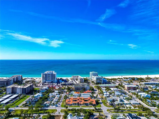 $575,000 | 800 South Boulevard Of The Presidents, Unit 16, Sarasota, FL 34236