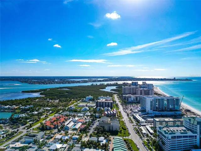 $575,000 | 800 South Boulevard Of The Presidents, Unit 16, Sarasota, FL 34236